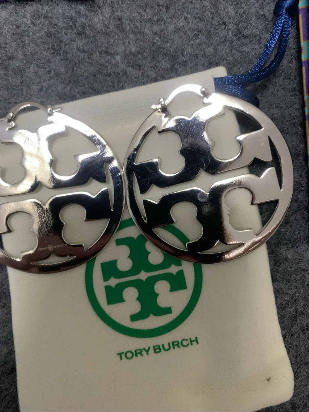 Tory Burch Polished Silver-Tone Cutout Logo Drop Earrings